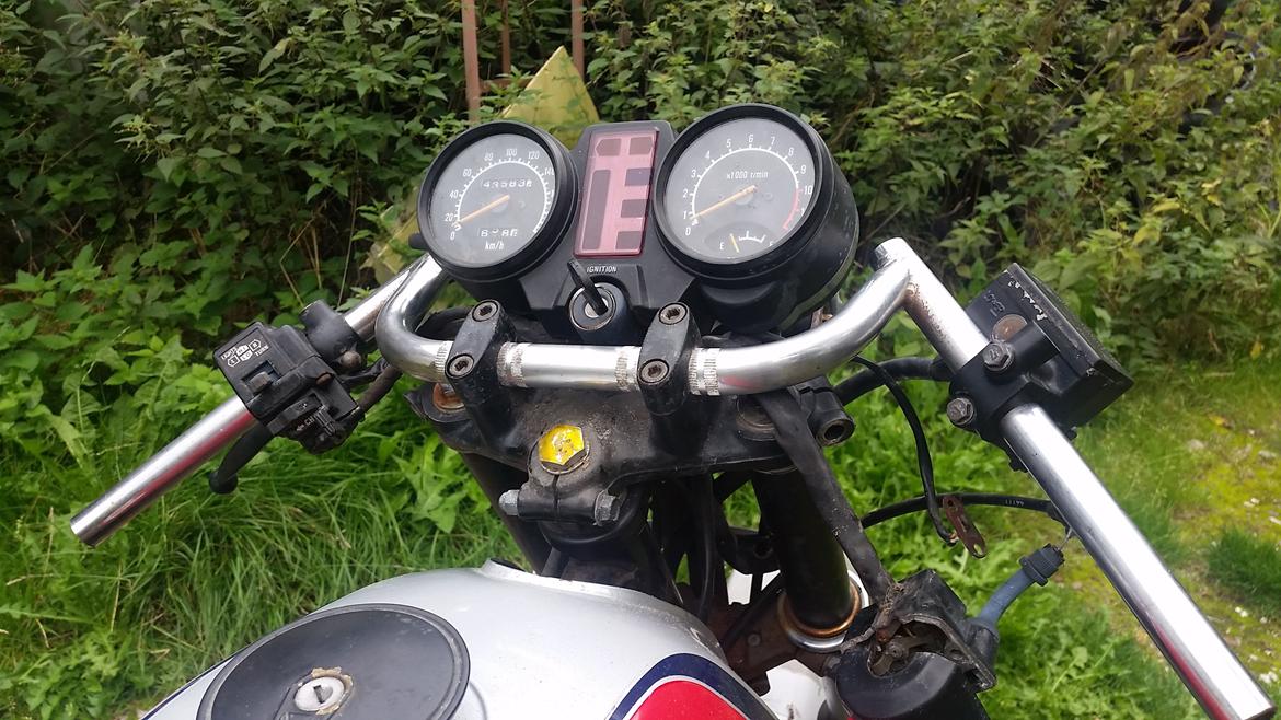 Suzuki gsx 250 - nyt styr og minus kåbe billede 4