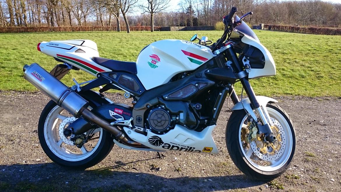 Aprilia RSV 1000 Tuono billede 9