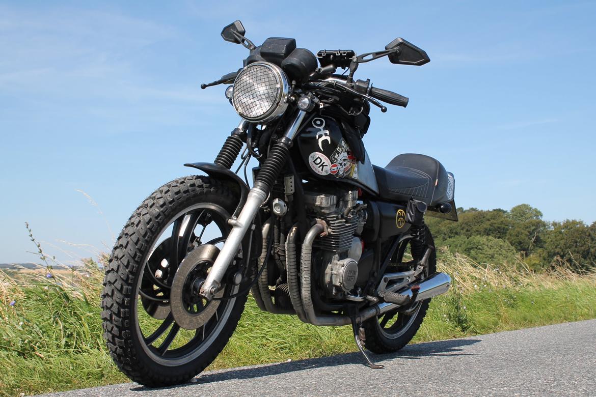 Yamaha Xj 550 billede 2