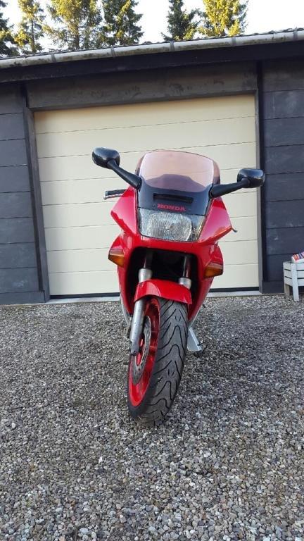 Honda VFR 750 F RC36 billede 15