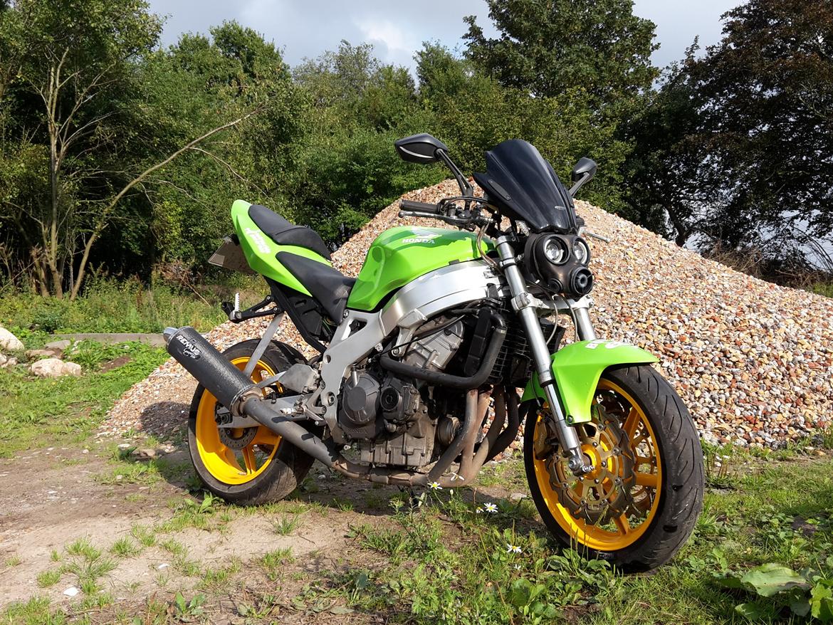 Honda CBR 900 RR Fighter <--- Solgt billede 2