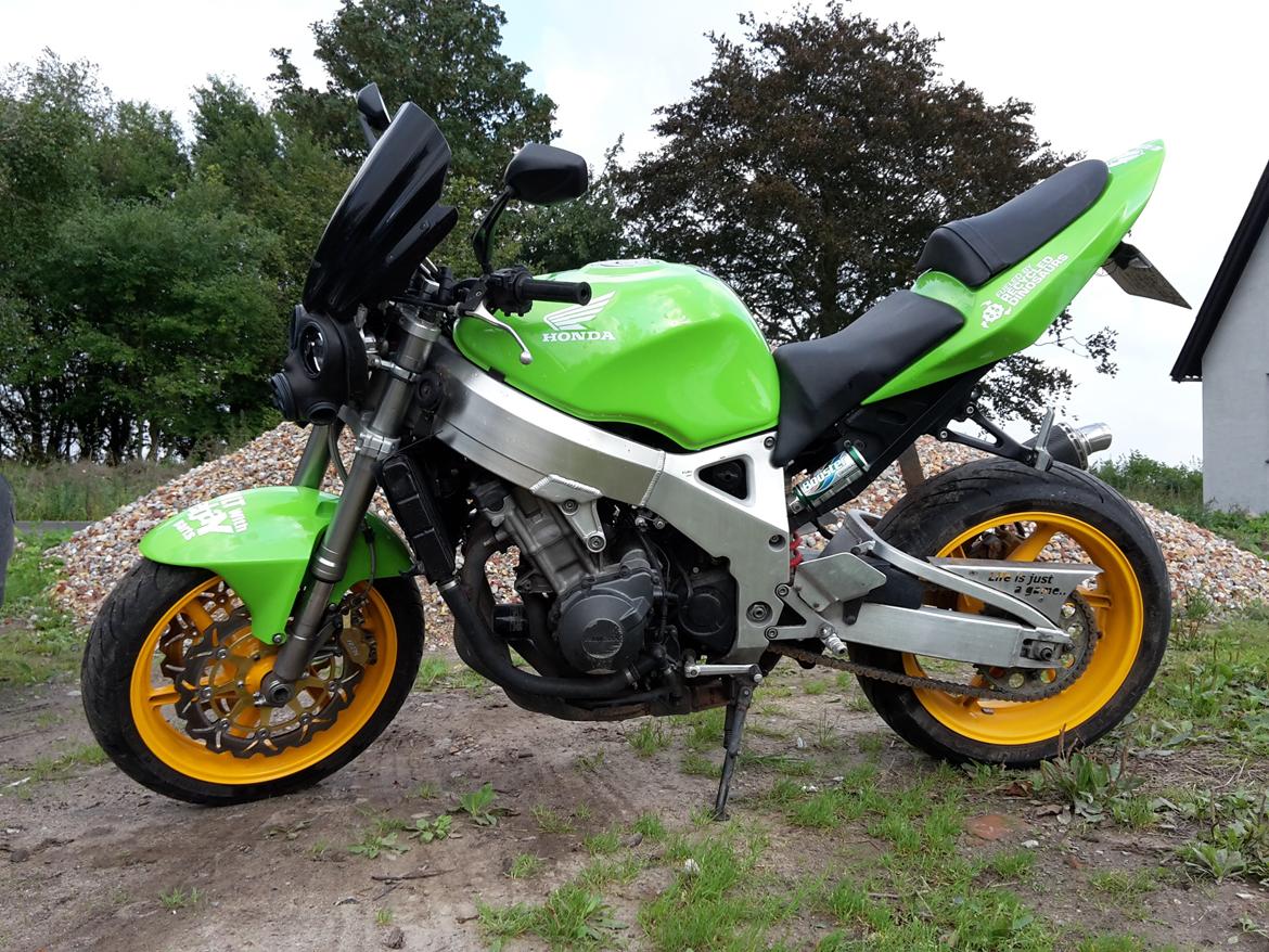 Honda CBR 900 RR Fighter <--- Solgt billede 3