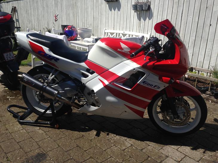 Honda cbr 600 f2