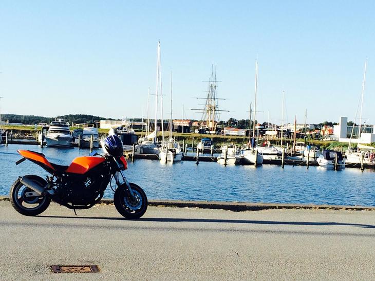 Yamaha FZ750 billede 1