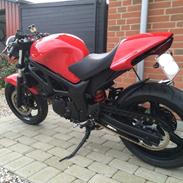 Suzuki SV650