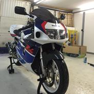 Suzuki GSXR 750 