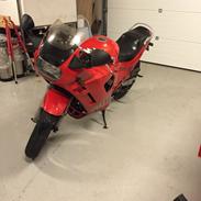 Suzuki GSX 600 F solgt.