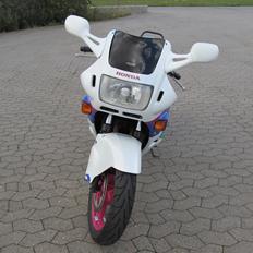 Honda CBR 600 F1 PC23