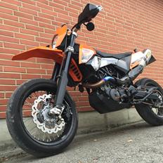 KTM 690