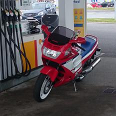 Honda CBR 1000 F SC24