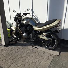 Suzuki GSF600 N BANDIT