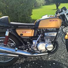 Suzuki GT 550' NU TOTALSKADET :-(