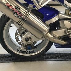 Yamaha YZF R1