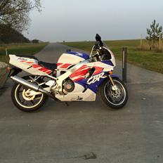 Honda CBR 900 RR Fireblade SC 28