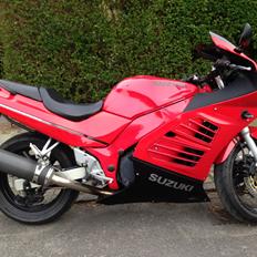 Suzuki RF 600