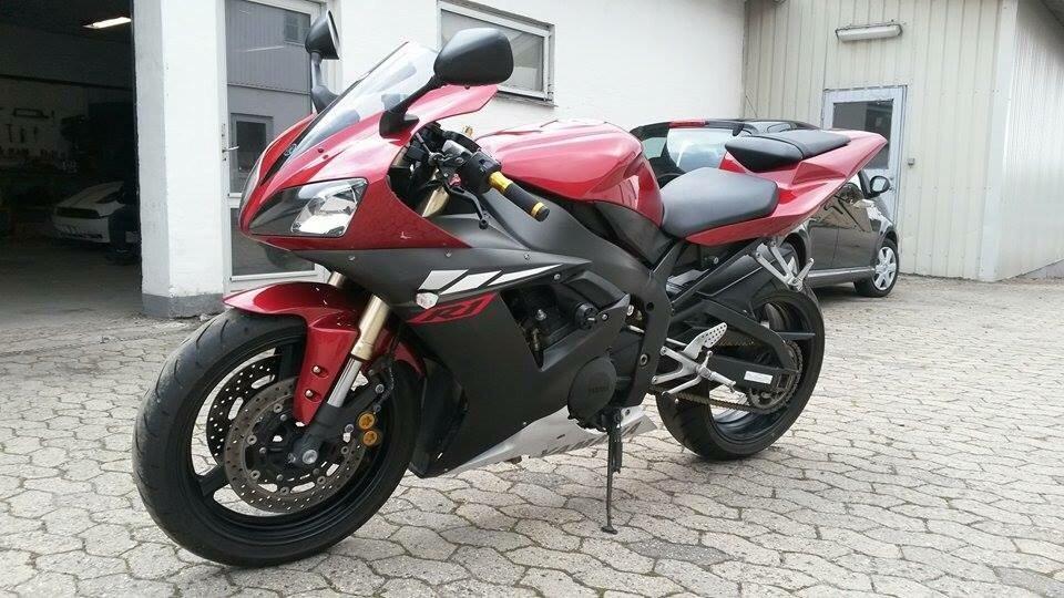 Yamaha R1 billede 5