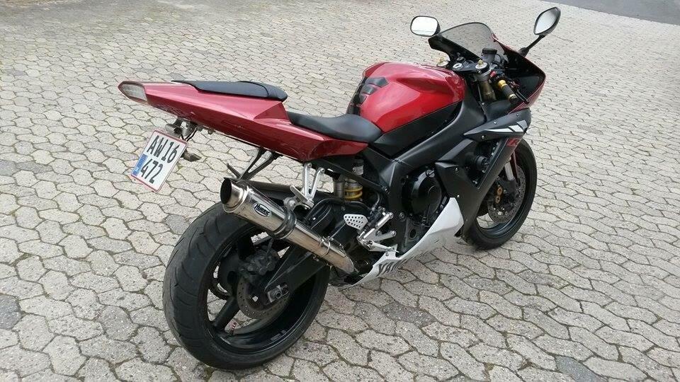 Yamaha R1 billede 6