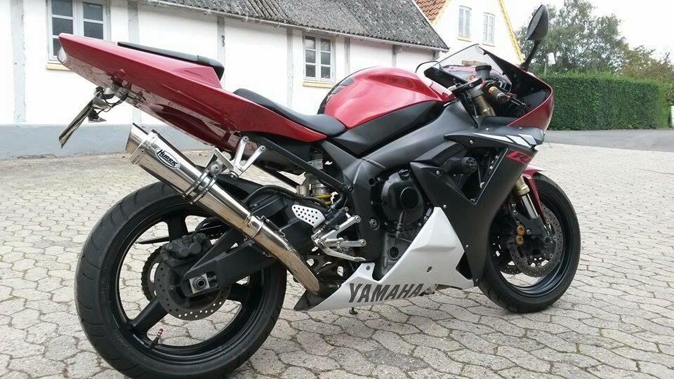 Yamaha R1 billede 4