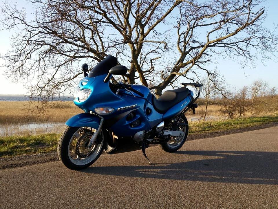 Suzuki GSX 600 f billede 1