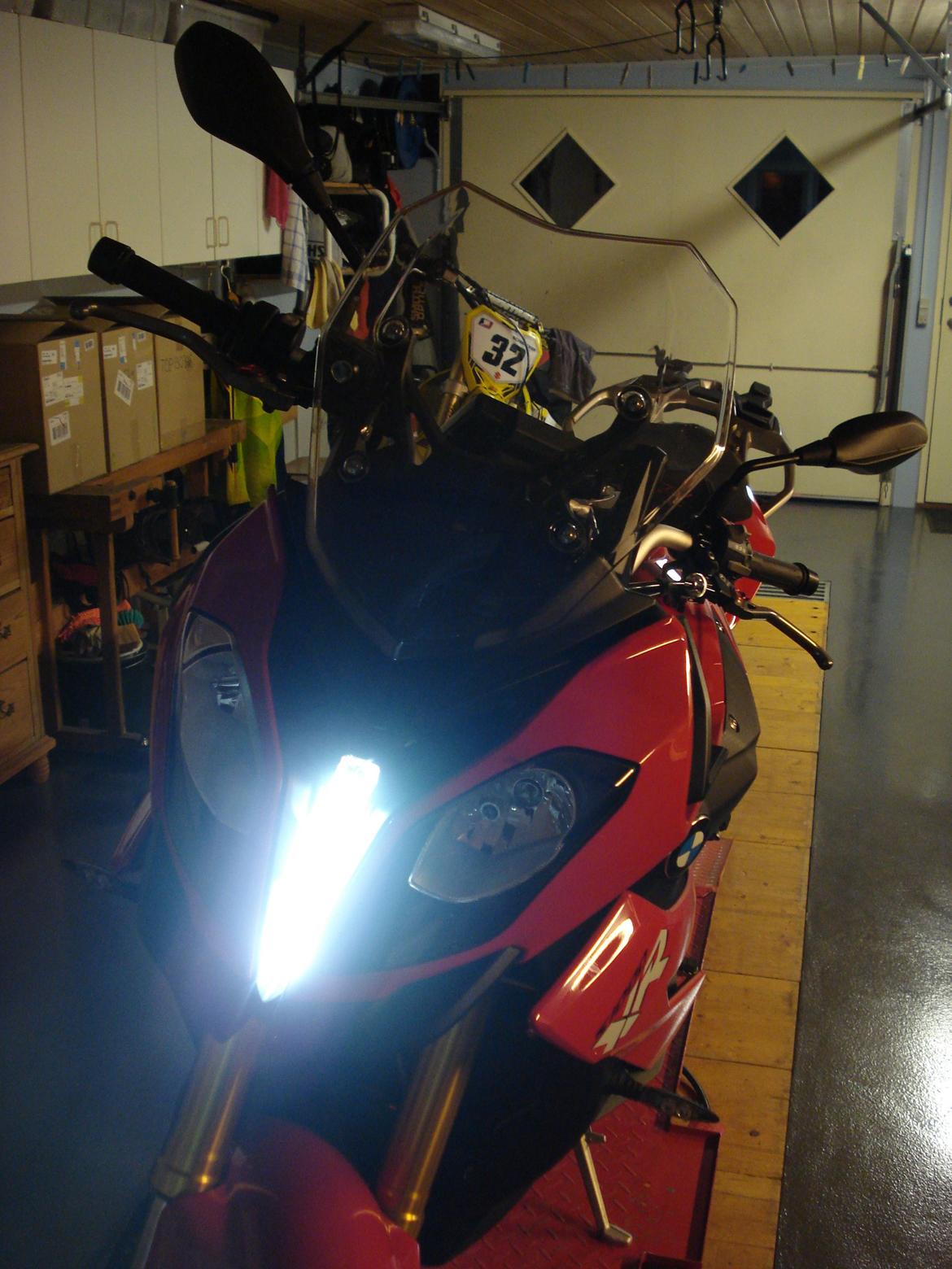 BMW S 1000 XR "QUARK" - LED daytime running lights billede 17