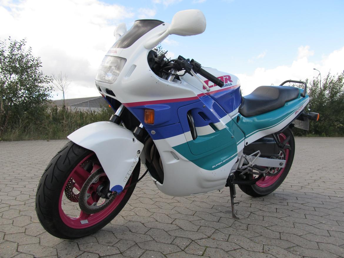 Honda cbr 600 f1