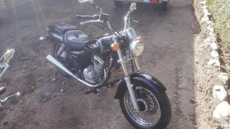Suzuki GZ 125 Marauder billede 1