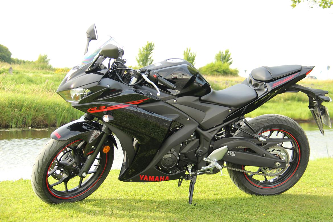 Yamaha YZF-R3 Raven billede 2