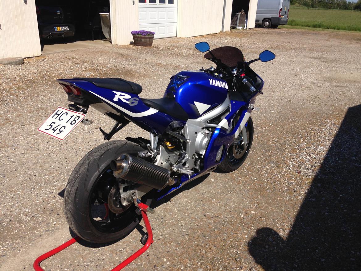 Yamaha R6 billede 3