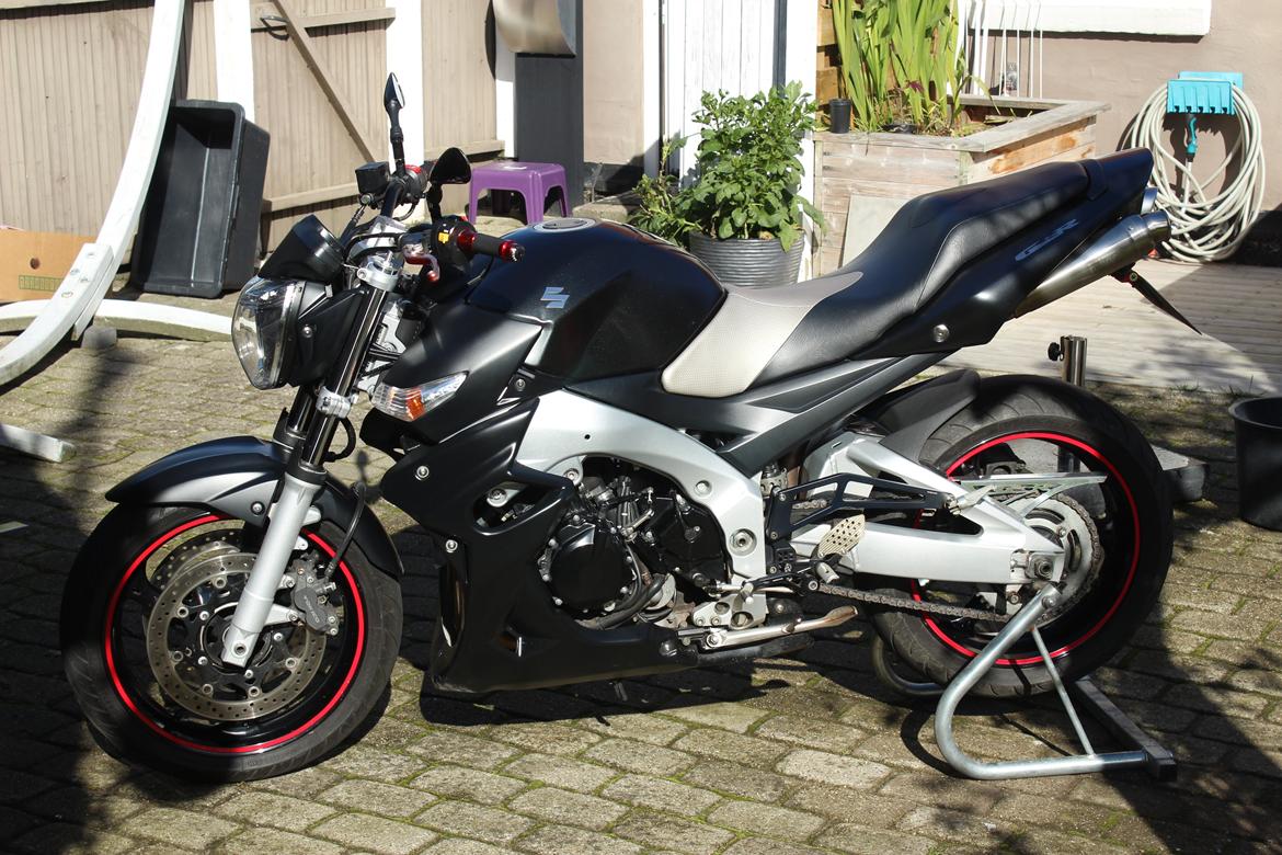 Suzuki Gsr600_solgt billede 3