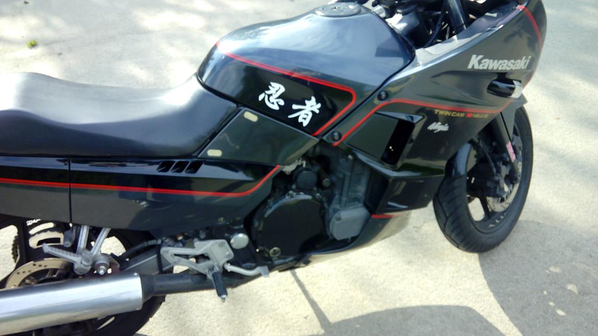 Kawasaki GPX 750 R Ninja ''Solgt'' billede 8