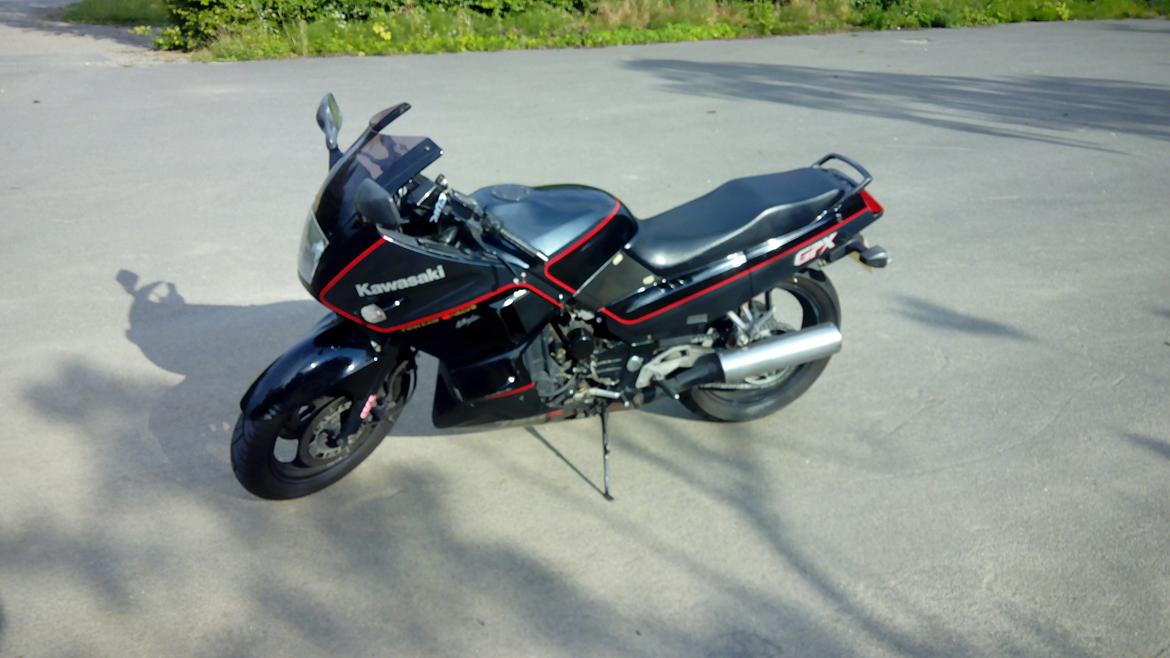 Kawasaki GPX 750 R Ninja ''Solgt'' billede 3