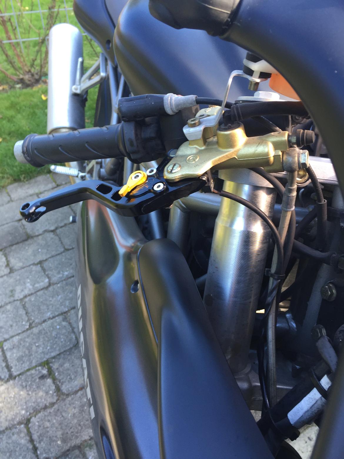 Ducati 900 SS ie Dark #SOLGT - så kom begge nye klinger på.   billede 14