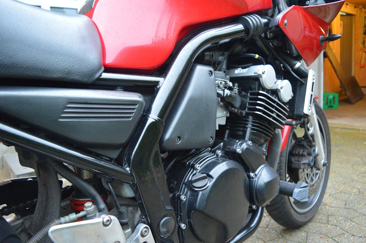 Yamaha FZS 600 S billede 8