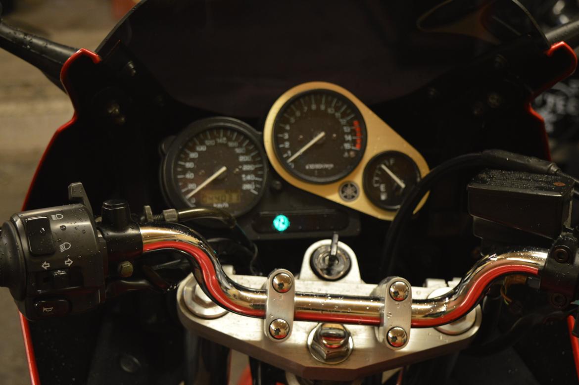 Yamaha FZS 600 S billede 14