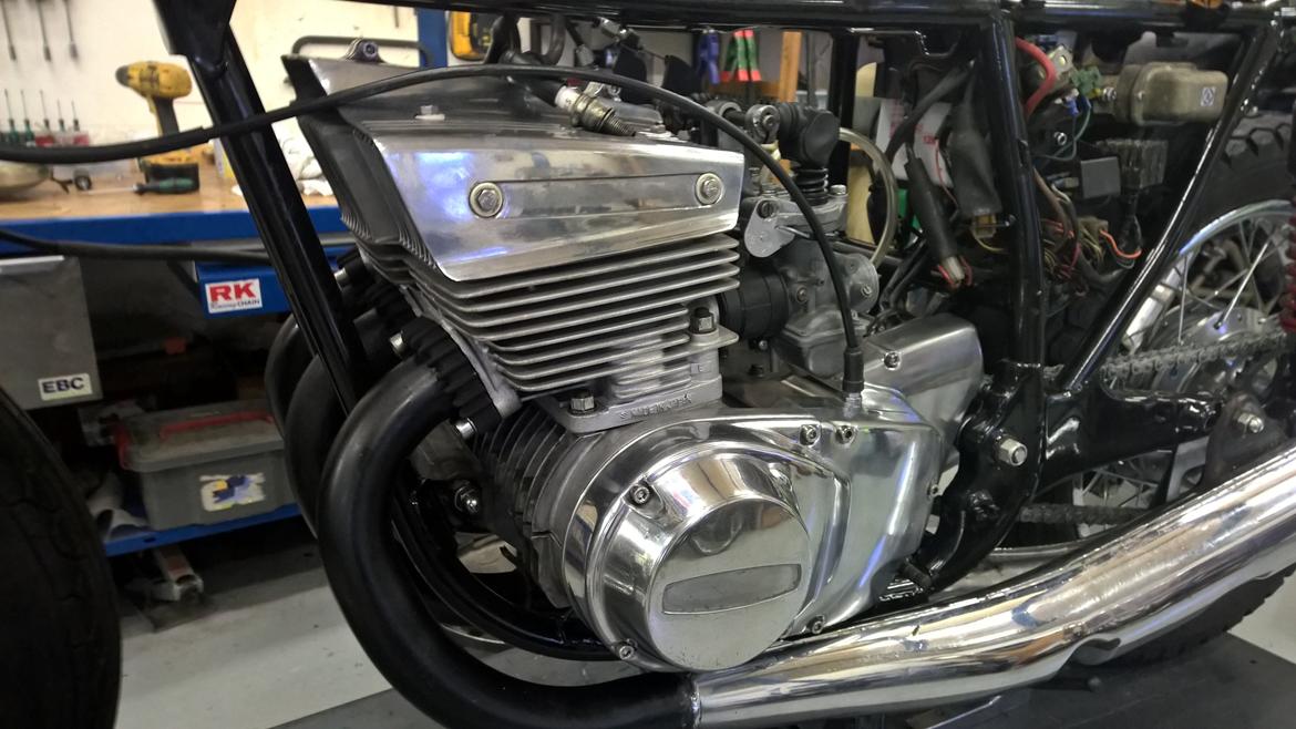 Suzuki GT 550' NU TOTALSKADET :-( billede 6