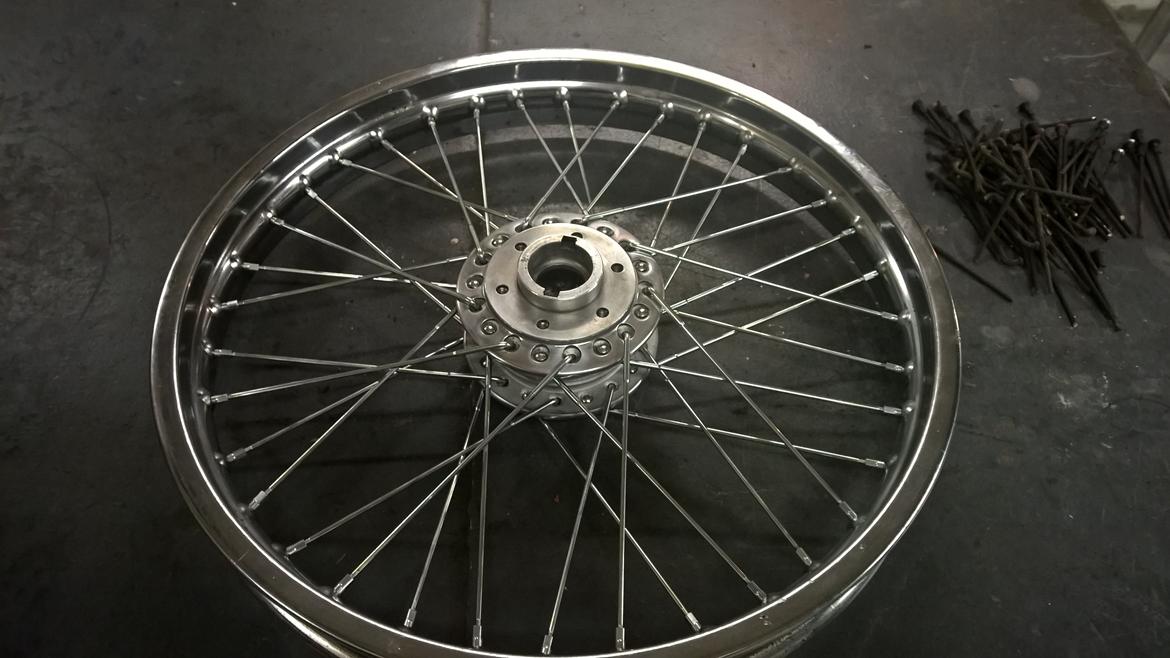 Suzuki GT 550' NU TOTALSKADET :-( billede 11