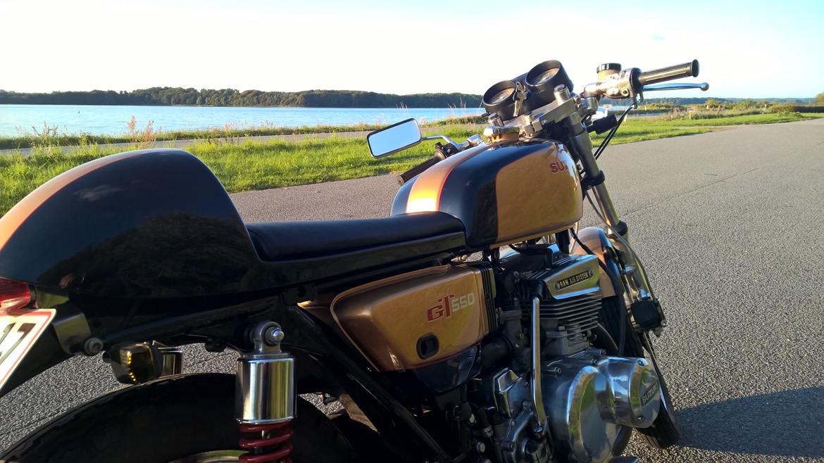 Suzuki GT 550' NU TOTALSKADET :-( billede 5