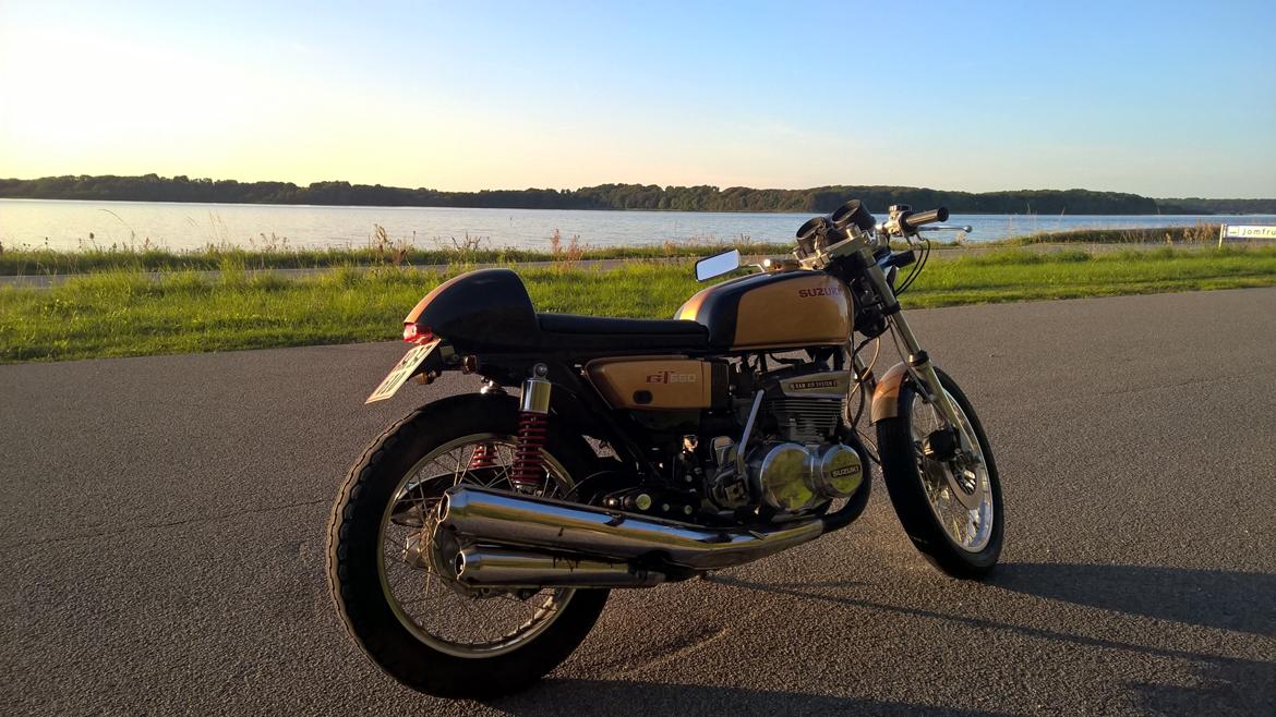 Suzuki GT 550' NU TOTALSKADET :-( billede 3