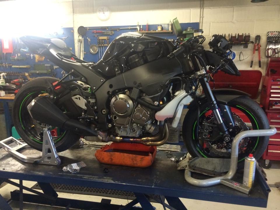 Kawasaki ZX10R - Efter første tur på cyklen, på knutstorp Sverige billede 8