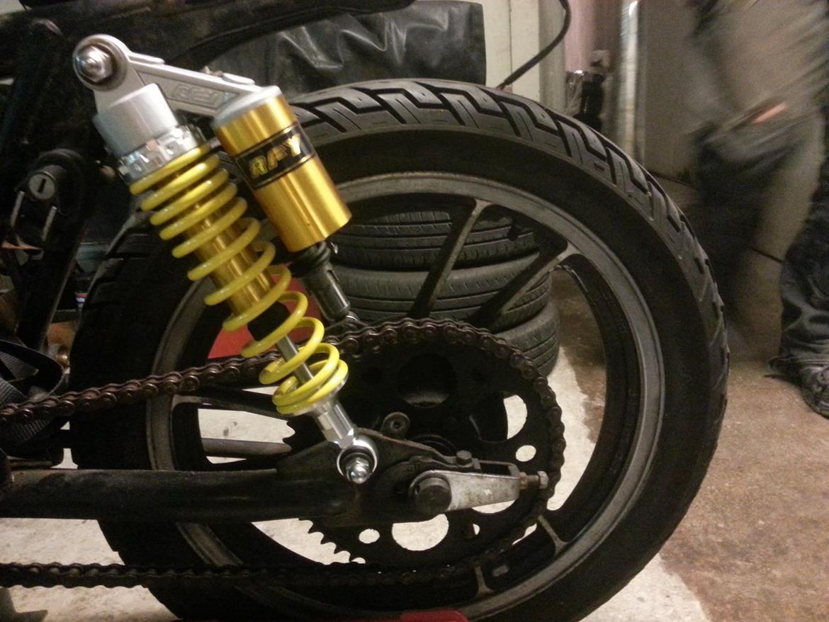 Suzuki gsx 250 billede 8