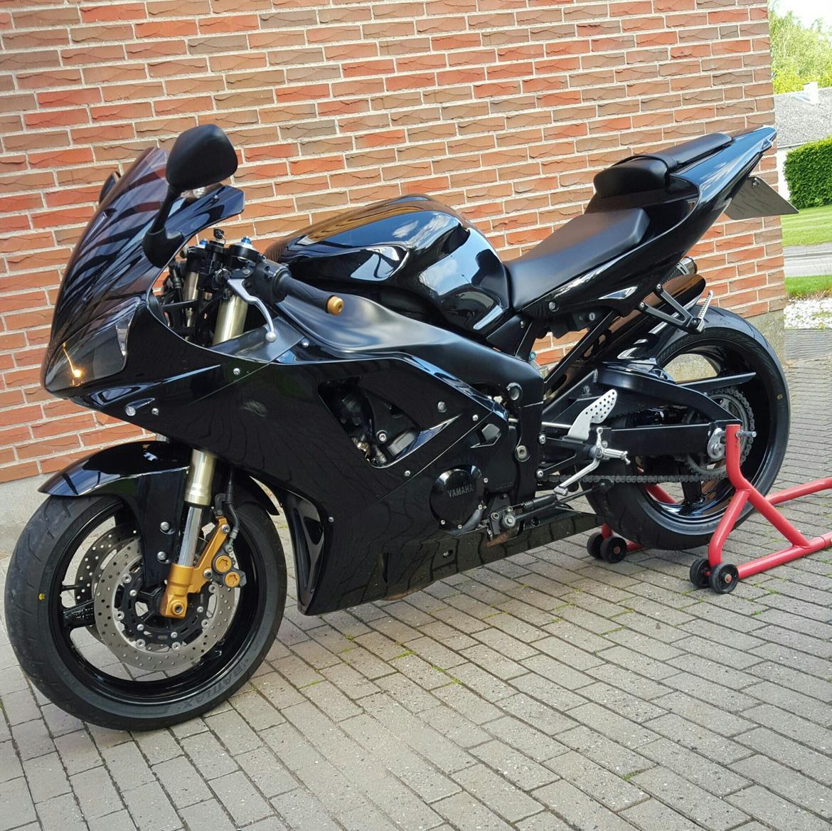 Yamaha YZF R1 1000 billede 1
