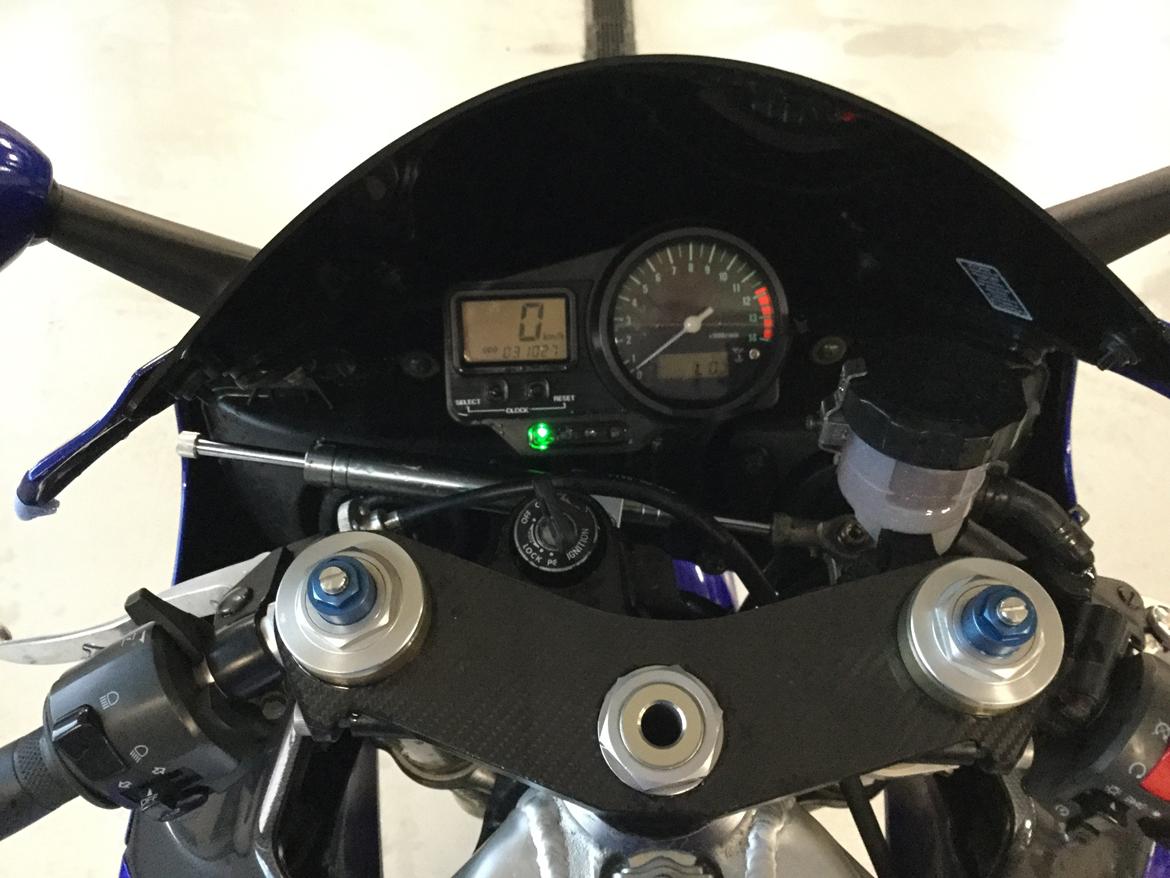 Yamaha YZF R1 billede 5