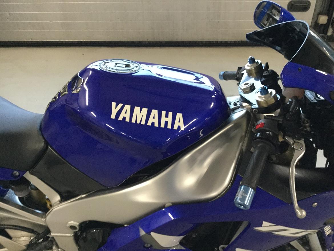 Yamaha YZF R1 billede 7