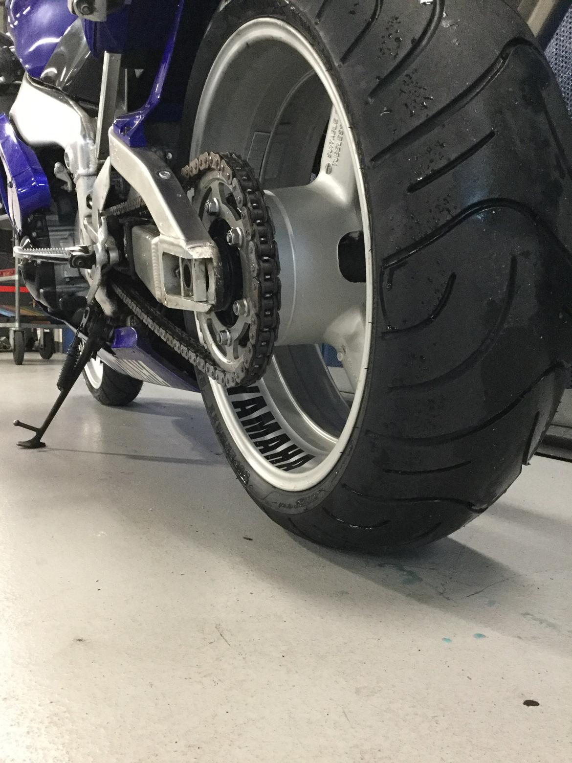 Yamaha YZF R1 billede 12