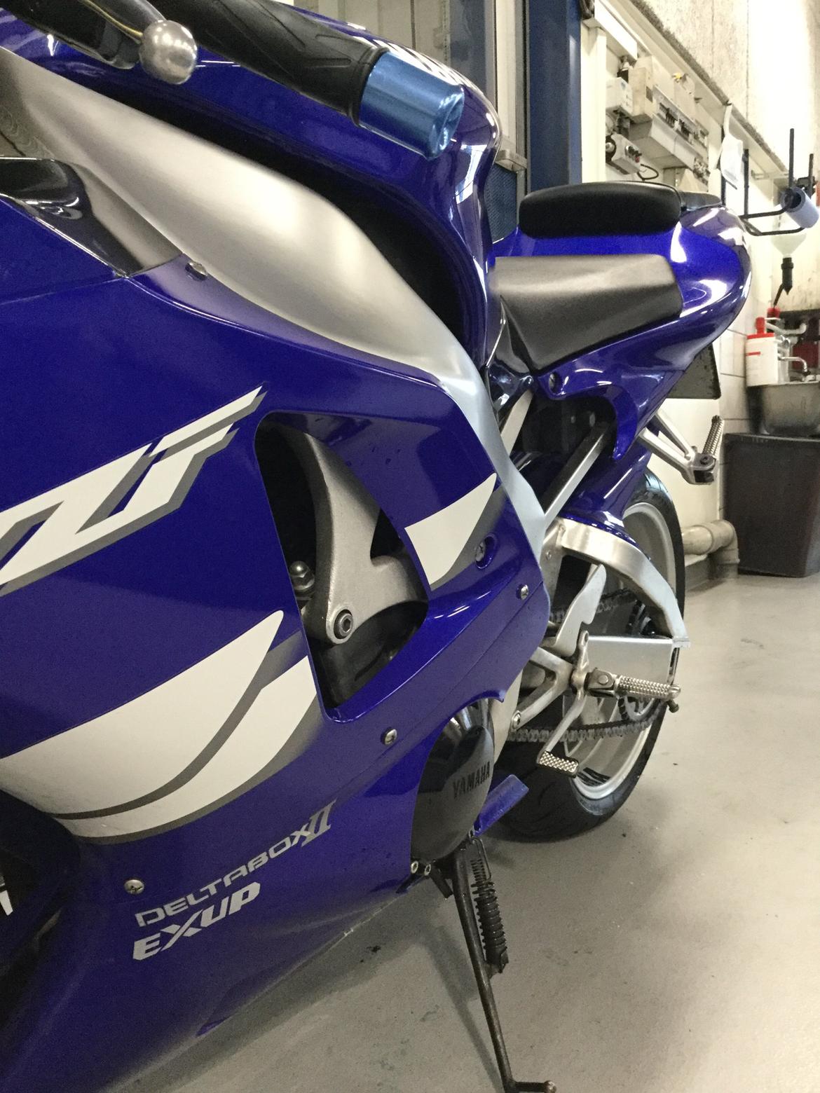 Yamaha YZF R1 billede 13