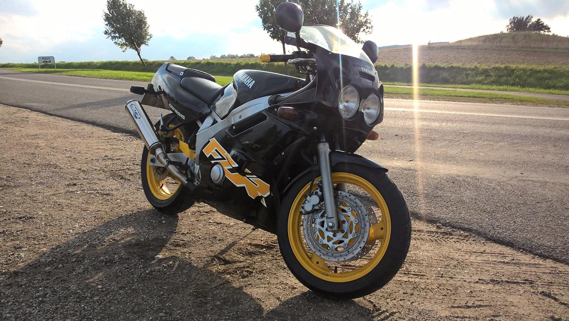 Yamaha FZR600 RG billede 16