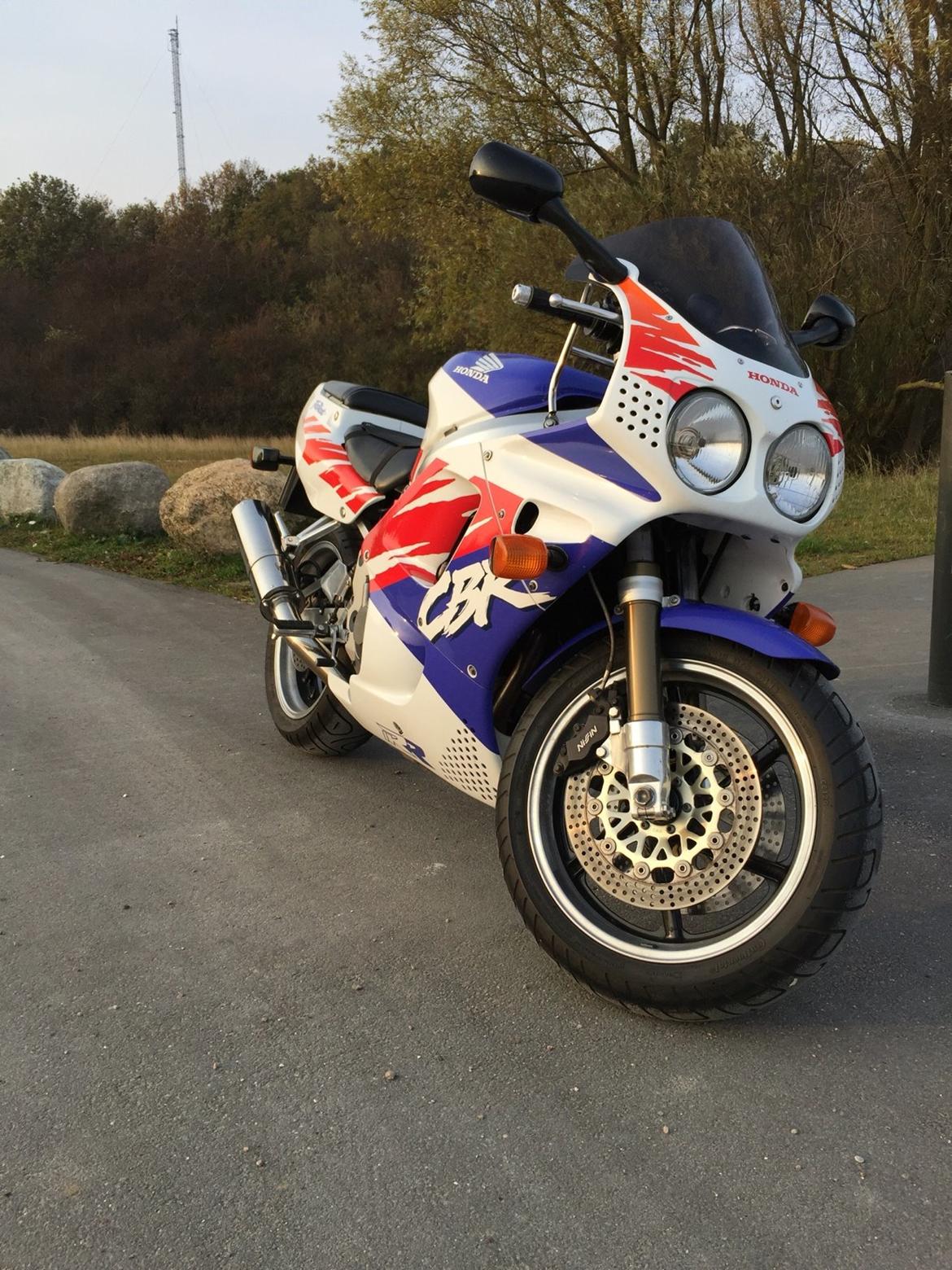 Honda CBR 900 RR Fireblade SC 28 billede 1