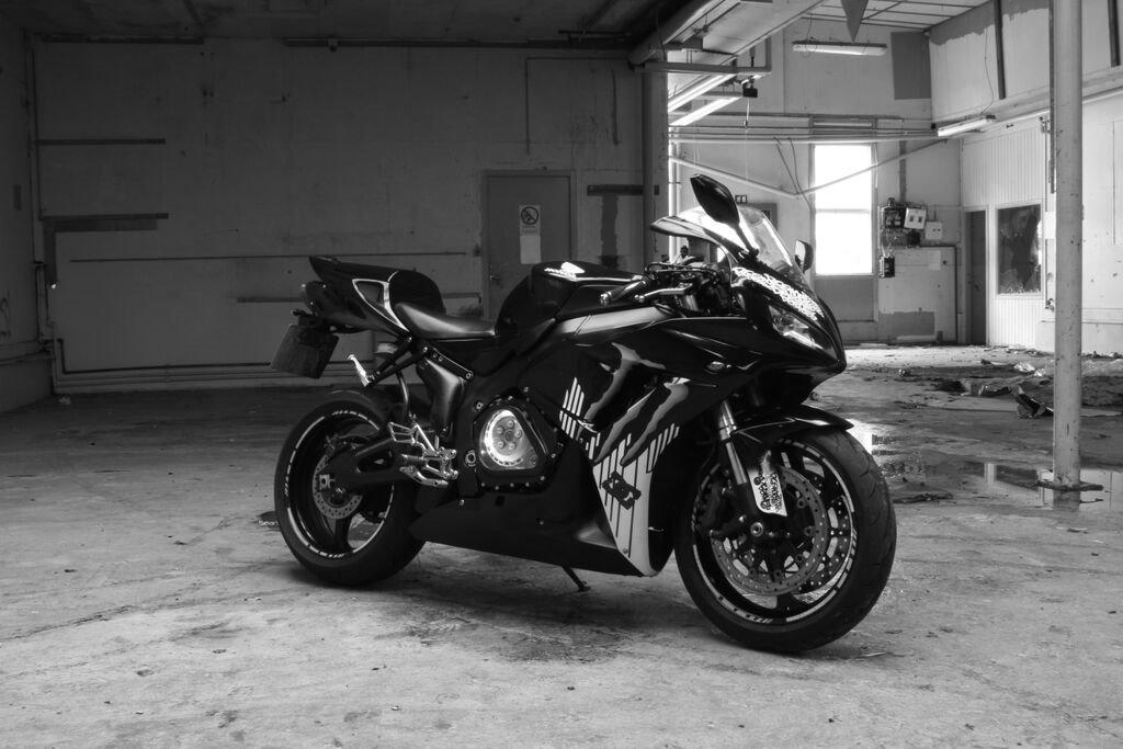 Honda CBR 1000 rr billede 2