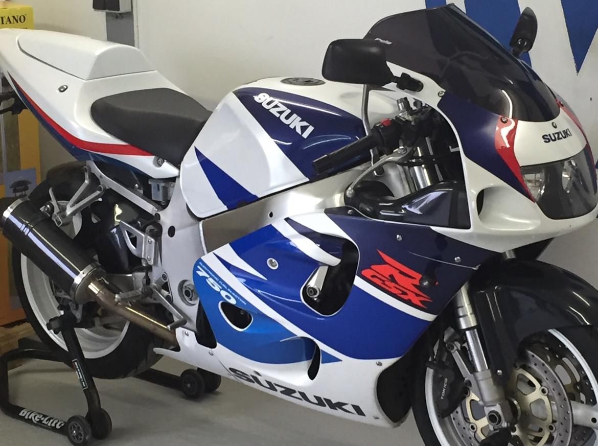 Suzuki GSXR 750  billede 1