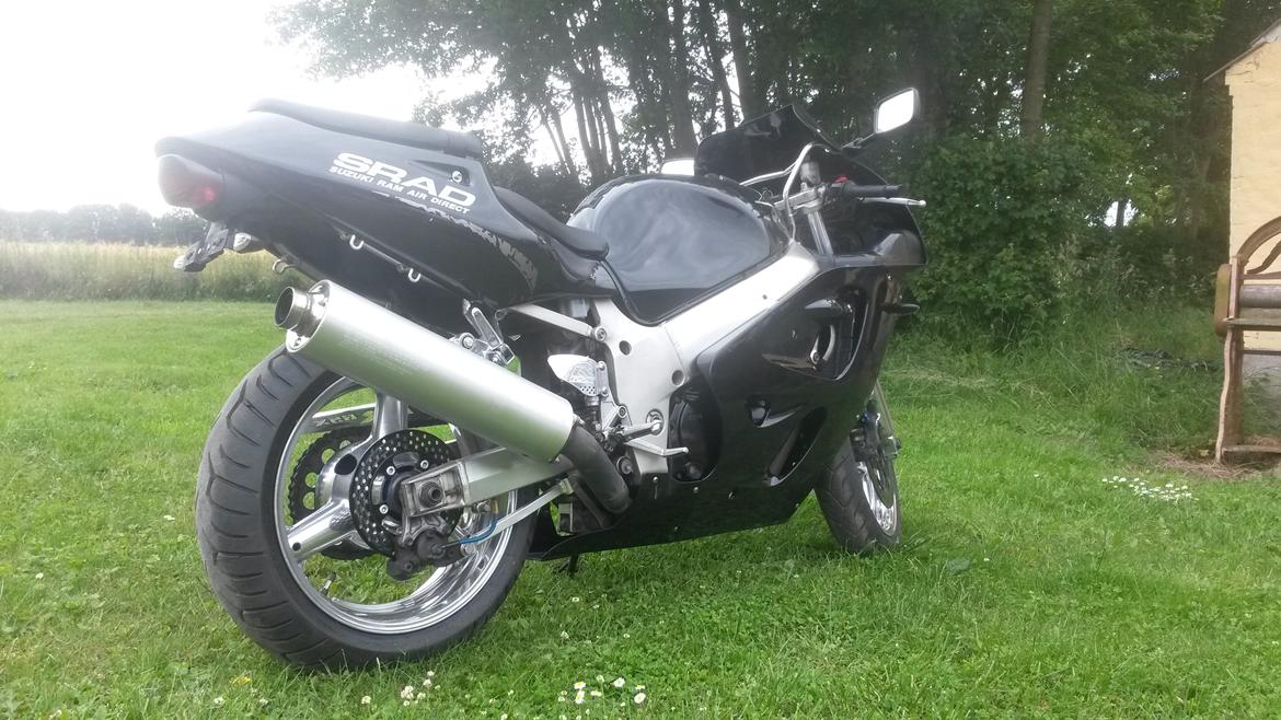 Suzuki gsxr 600 srad billede 2